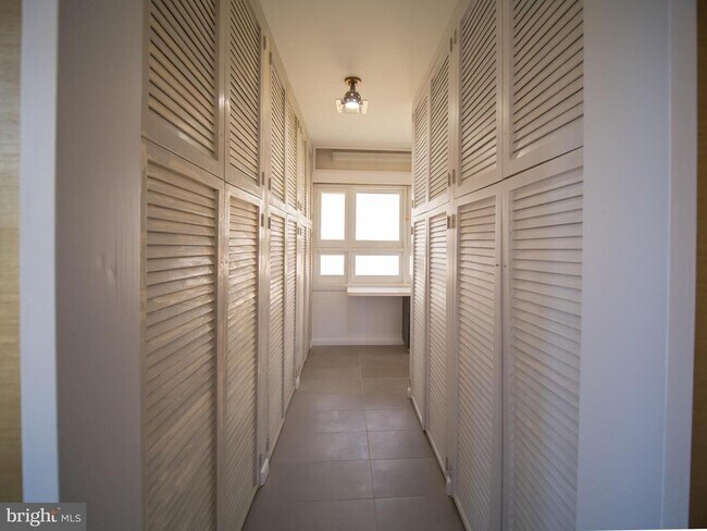 Building Photo - 4313 Woodlark Dr