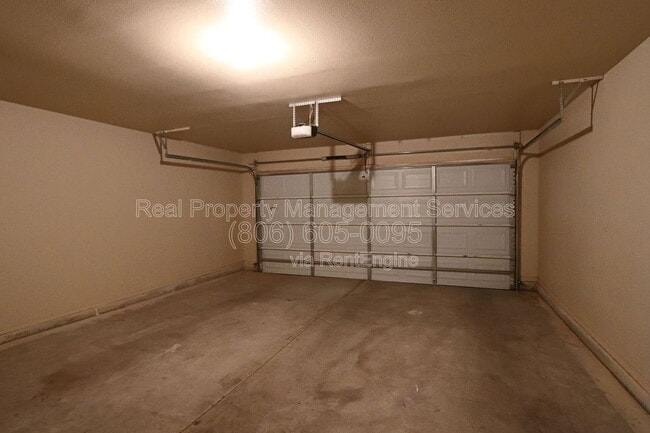 Building Photo - 3202 113th St