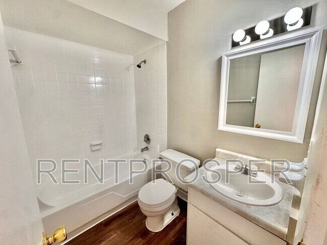 Building Photo - 5317 Curry Ford Rd