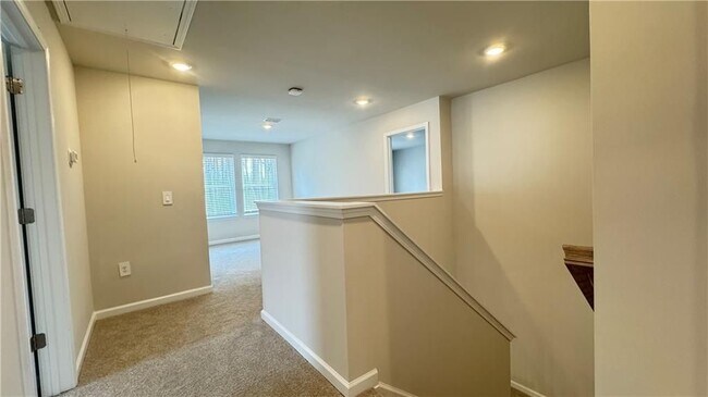 Building Photo - 1498 High Fls Ln