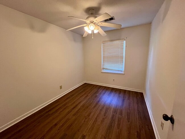 Building Photo - Northgate Home