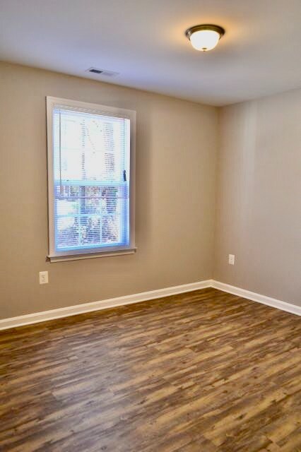 Building Photo - 18145 Piedmont Dr