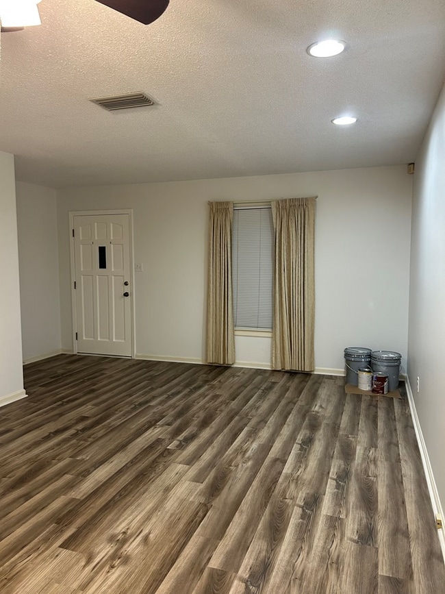 Building Photo - 403 Remington Ave