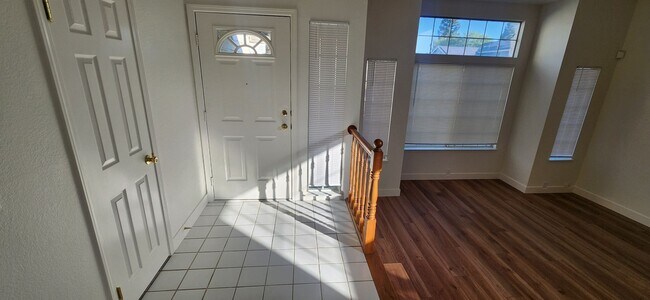 Building Photo - 5737 Laguna Quail Way