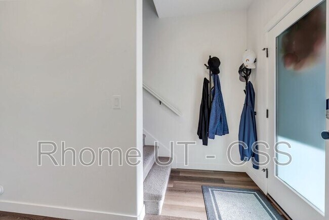 Building Photo - 539 S 1040 W
