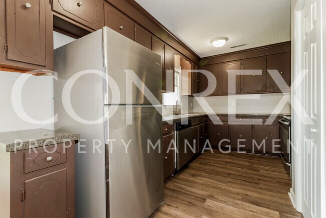 Building Photo - Recently Renovated 3 Bedroom Home in Charl...