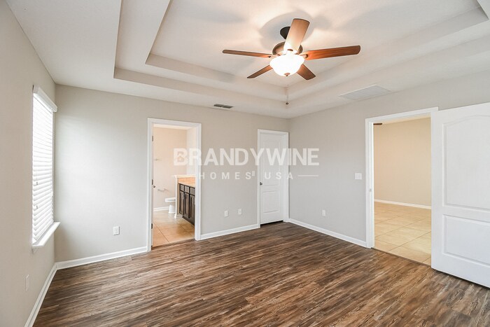 Building Photo - 884 Glendale Ln