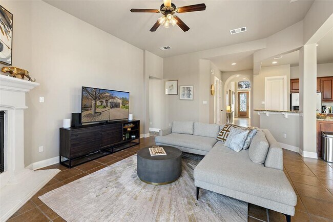 Building Photo - 2216 Gilia Dr