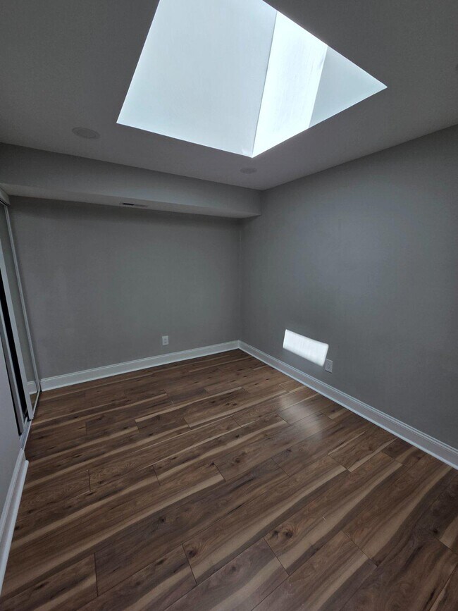 Building Photo - 1701 Scotchbrook Dr