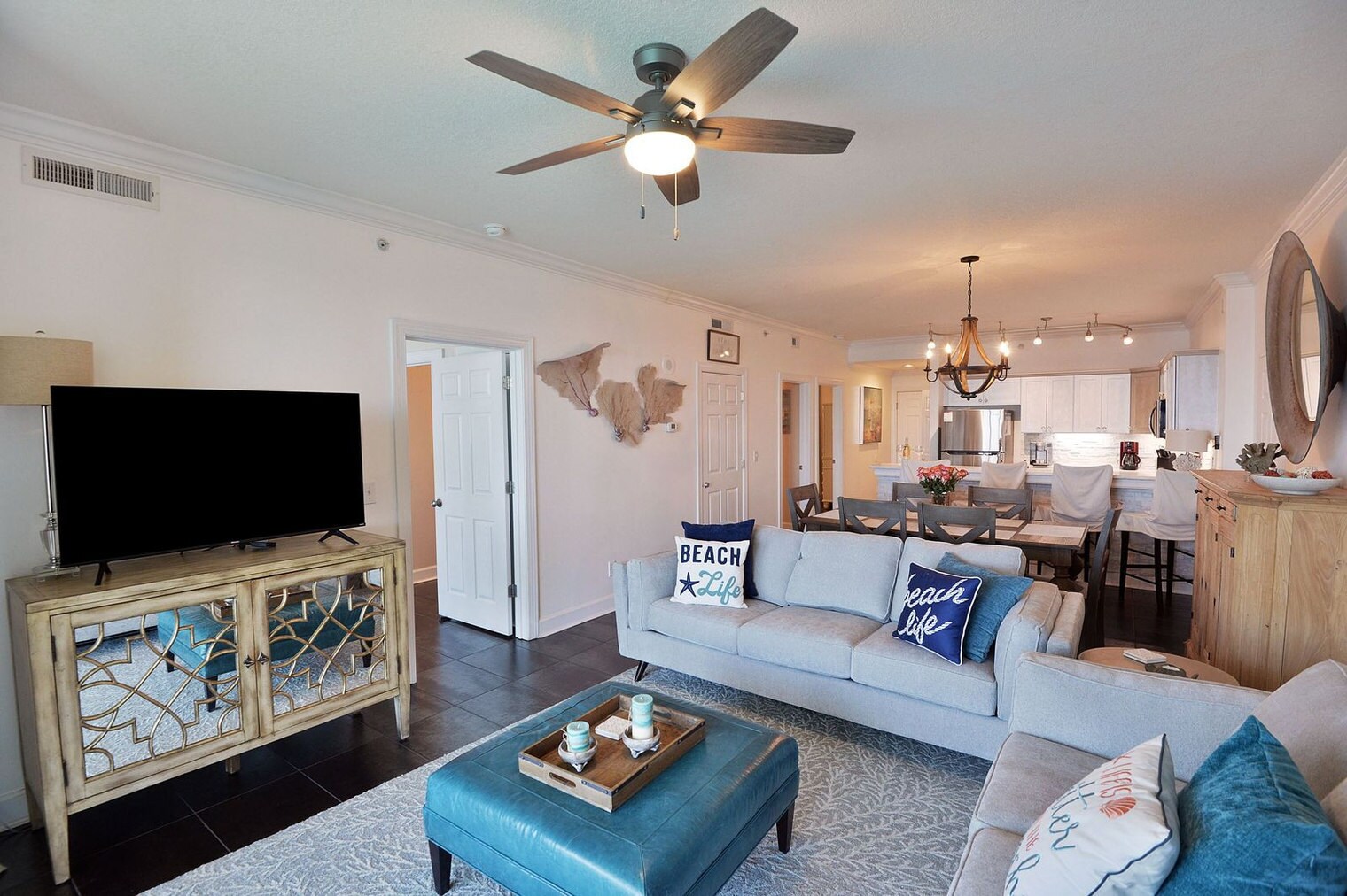 Building Photo - 17545 Front Beach Rd