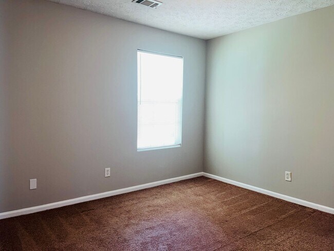Building Photo - 605 Wilburn Ave
