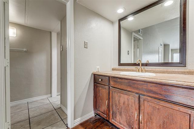 Building Photo - 6808 Eastridge Dr