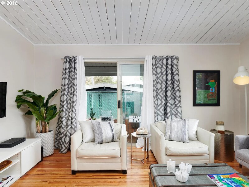 Building Photo - 12920 SW Faircrest St