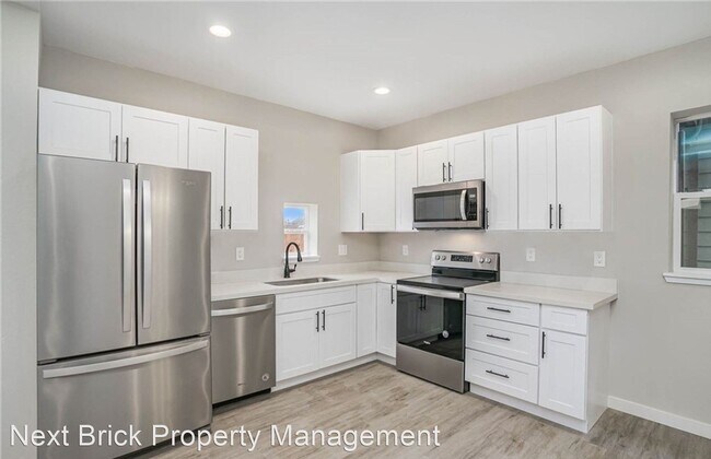 Building Photo - 3 br, 2 bath House - 1334 16th Ave S Unit B