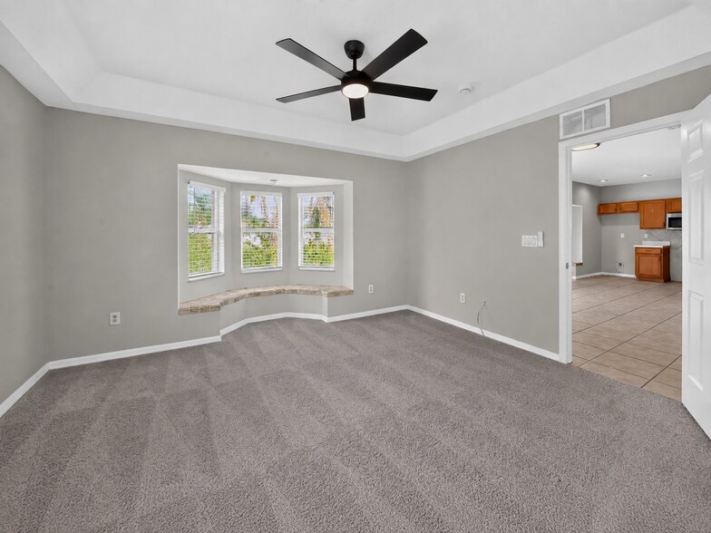 Building Photo - 6641 Cambridge Park Dr