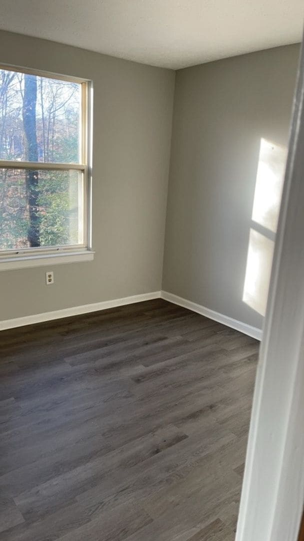 Building Photo - 16198 Henderson Ln