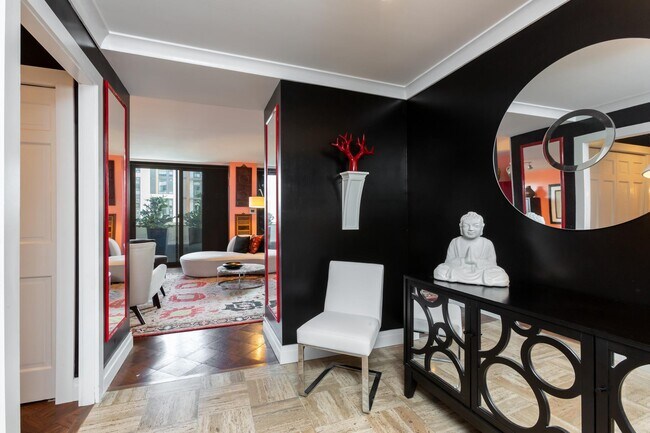 Building Photo - 2700 Virginia Ave NW