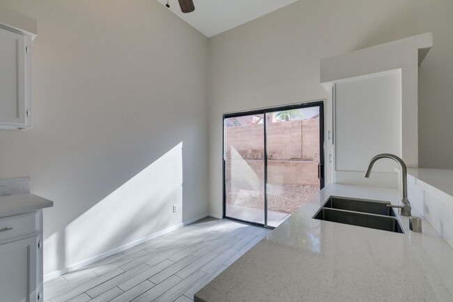 Building Photo - Beautifully Upgraded 3BD/2BA Home in Henderson’s Green Valley