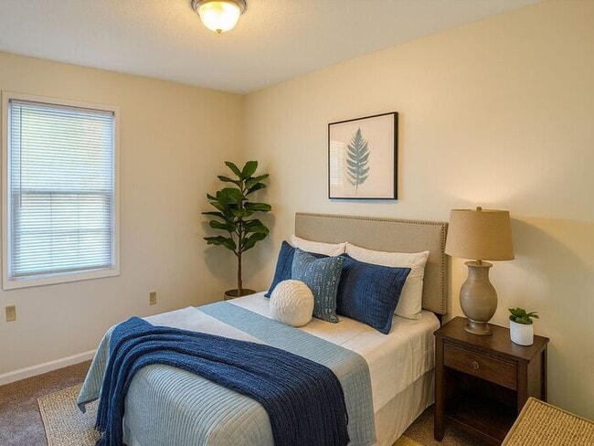 Building Photo - Beautiful 3BR 1BA Home w/ 2-Car Garage in Kansas City