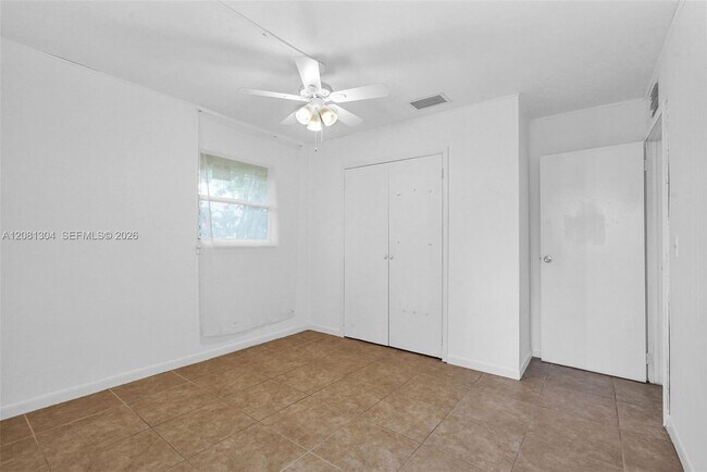 Building Photo - 3541 NW 7th Pl