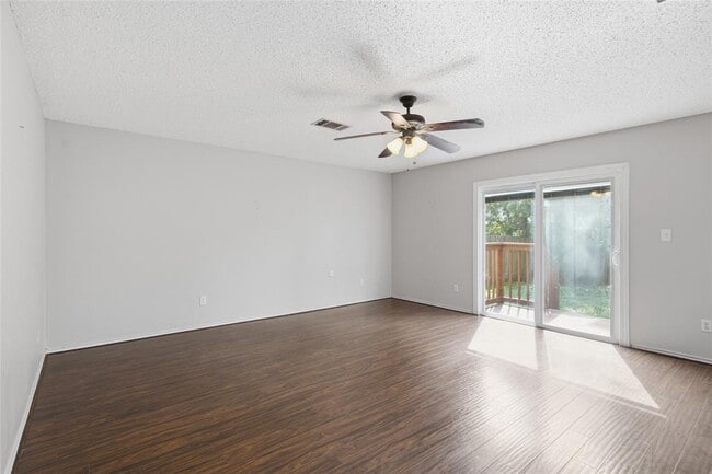 Building Photo - 7900 Rosenberry Dr