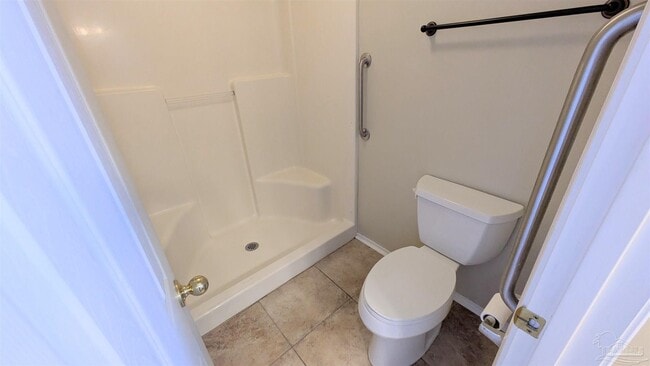 Building Photo - 213 Mirabelle Cir