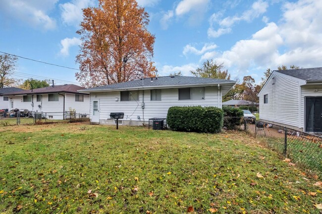 Building Photo - Charming 3-Bedroom Home in St. Louis  Sect...