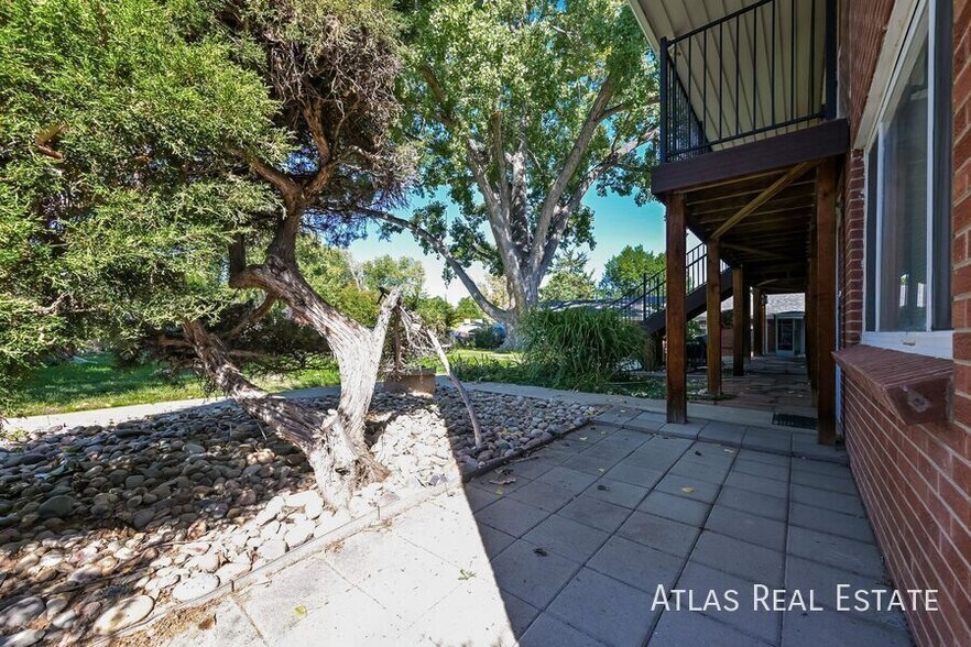 Building Photo - 800 Miller Ct