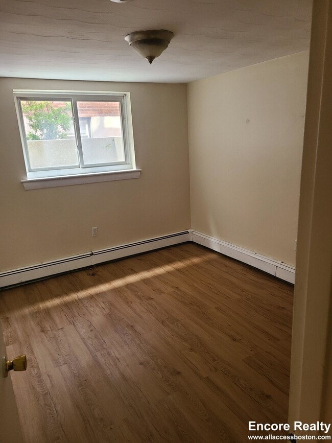 Building Photo - 63 Selkirk Rd