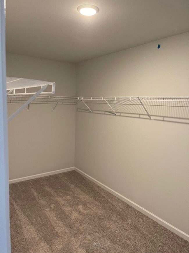 Building Photo - Stunning condo is South Murfreesboro