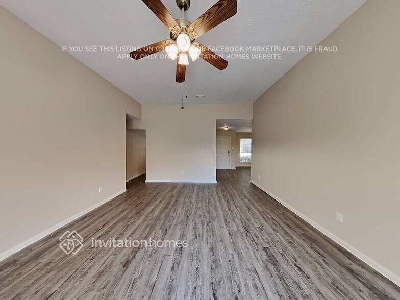 Building Photo - 18203 Gravenhurst Ln