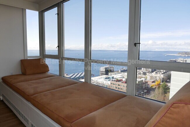 Building Photo - 2125 1st Ave