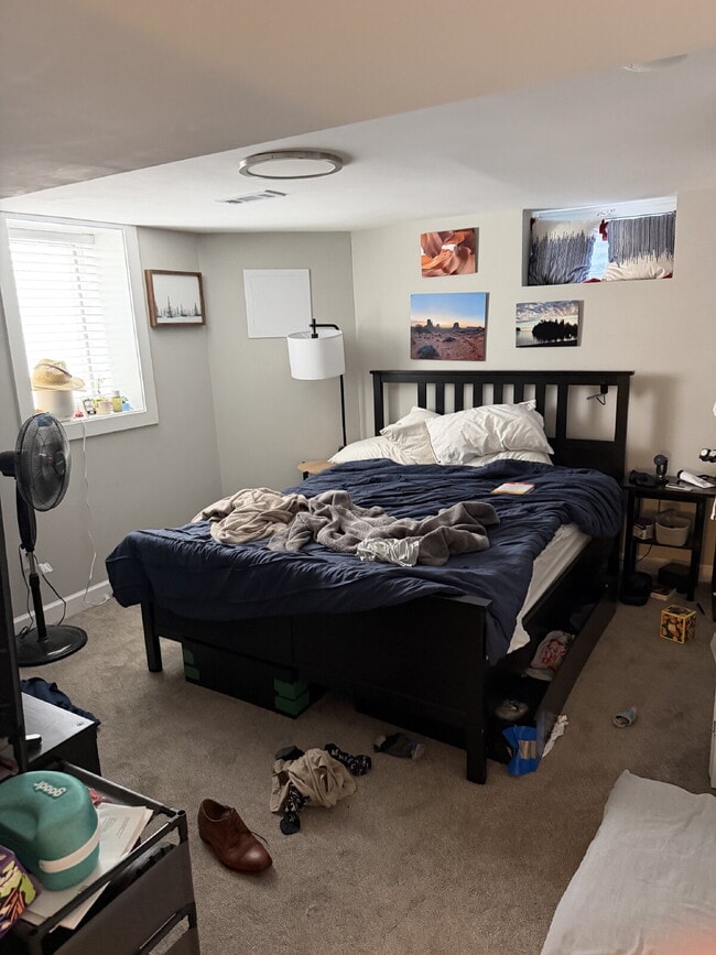 Building Photo - Amazing 4-Bedroom Retreat with 2 Full Baths and 2400 Sq Ft of Space in Minneapolis. 9/1