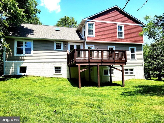Building Photo - 1108 Swan Creek Rd