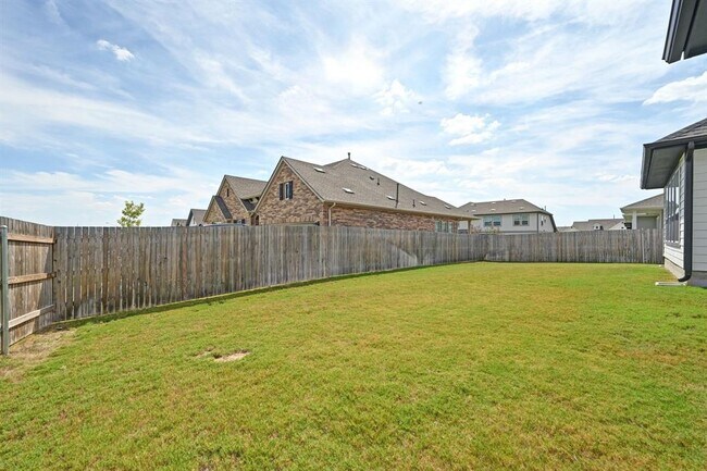 Building Photo - 115 Bamboo Dr