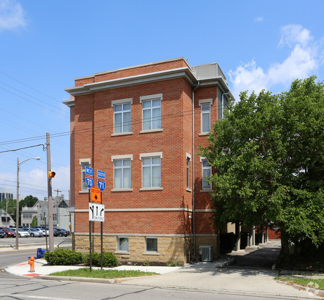 Building Photo - 212-226 S Washington Ave