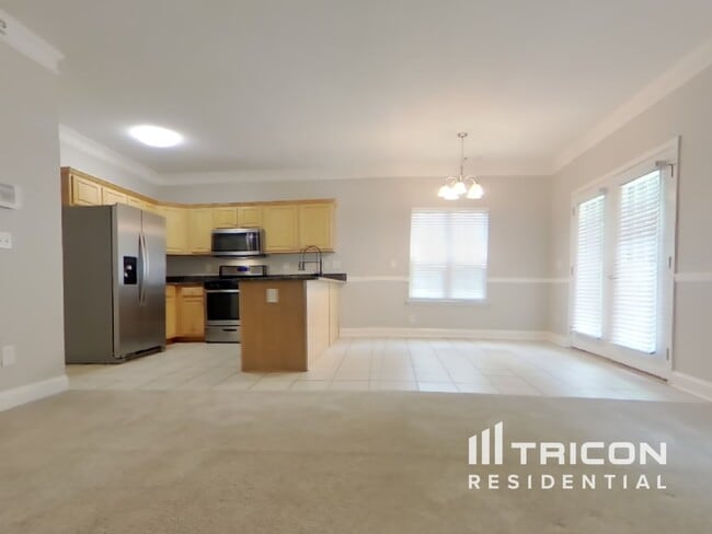 Building Photo - 204 Cole Ct