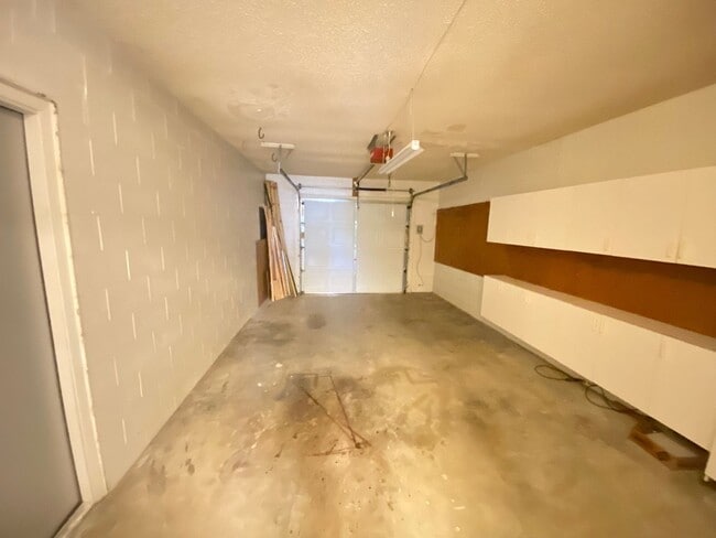 Building Photo - 603 Pheasant Ave