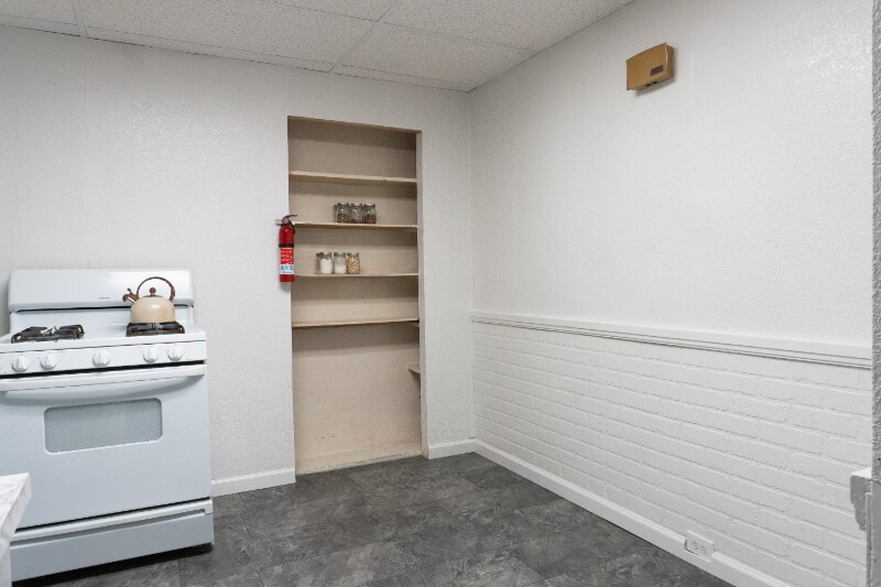 Building Photo - 299 N Balph Ave