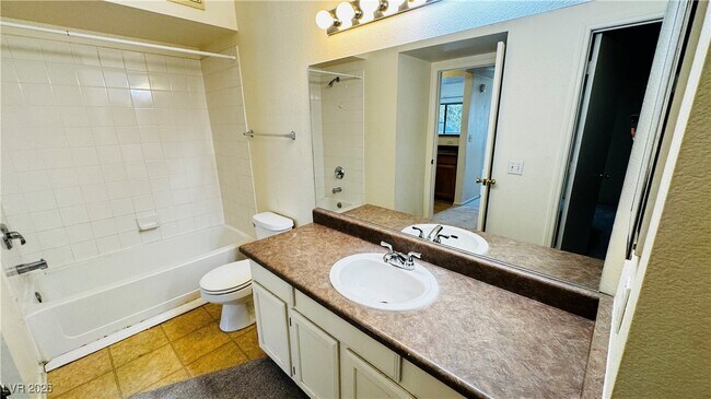 Building Photo - 45 Maleena Mesa St