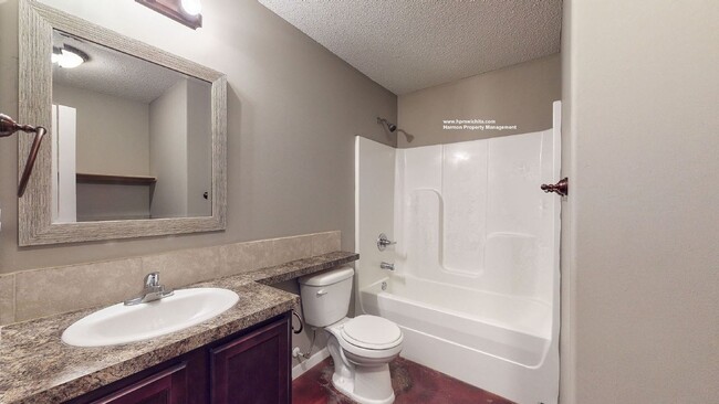 Building Photo - 1270 N Curtis Ct