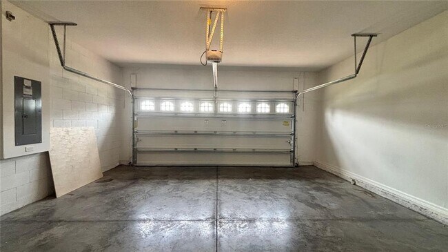 Building Photo - 14153 Dove Hollow Dr