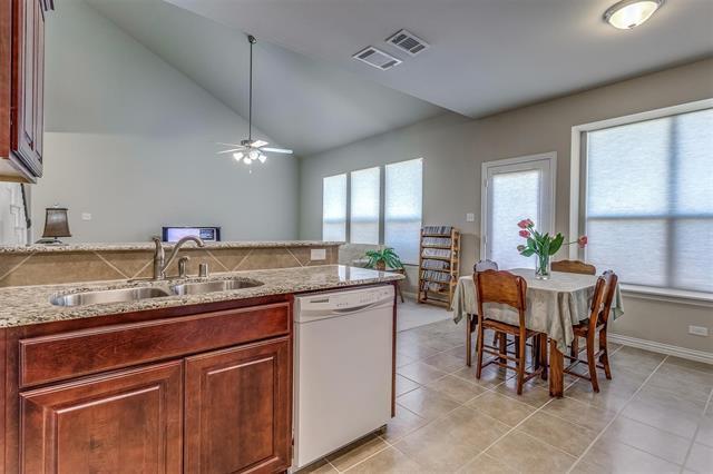 Building Photo - 3649 Vienna St