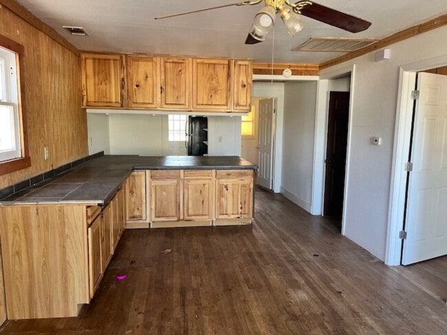 Building Photo - 4239 SW 9th Ave