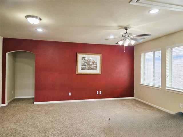 Building Photo - 941 Saratoga Way