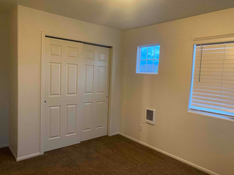 Building Photo - 10756 Deer Meadow Cir
