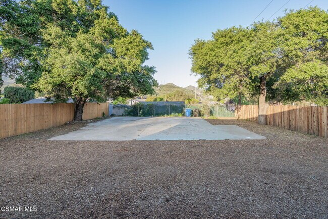 Building Photo - 1411 Ojai Rd