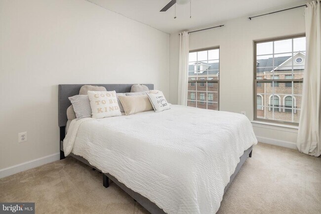 Building Photo - 7933 Turtle Crk Cir