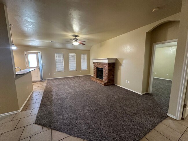 Building Photo - 4516 SE 79th St