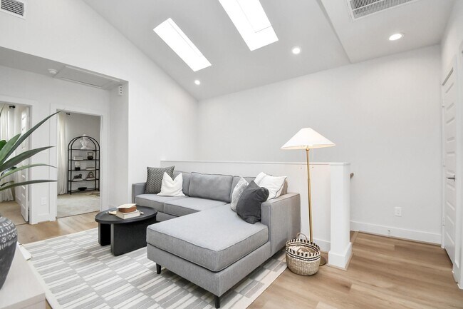 Building Photo - 3015 Pelon Cay Dr